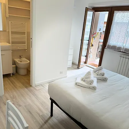 Cerreto Housing בית הארחה 4*